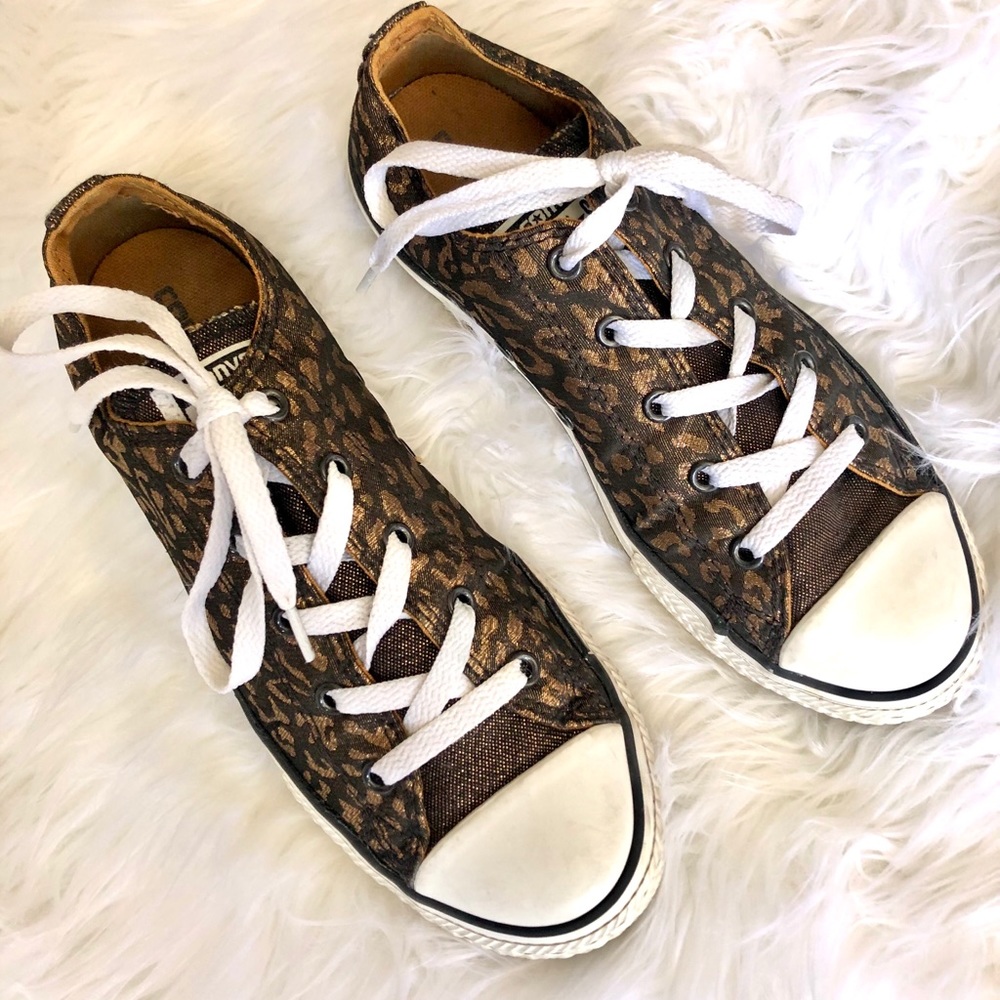 Converse Leopard Print Low Top Tennis Shoes